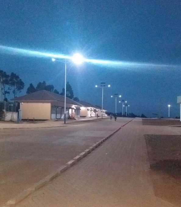 湘乡市非洲科特迪瓦太阳能路灯工程